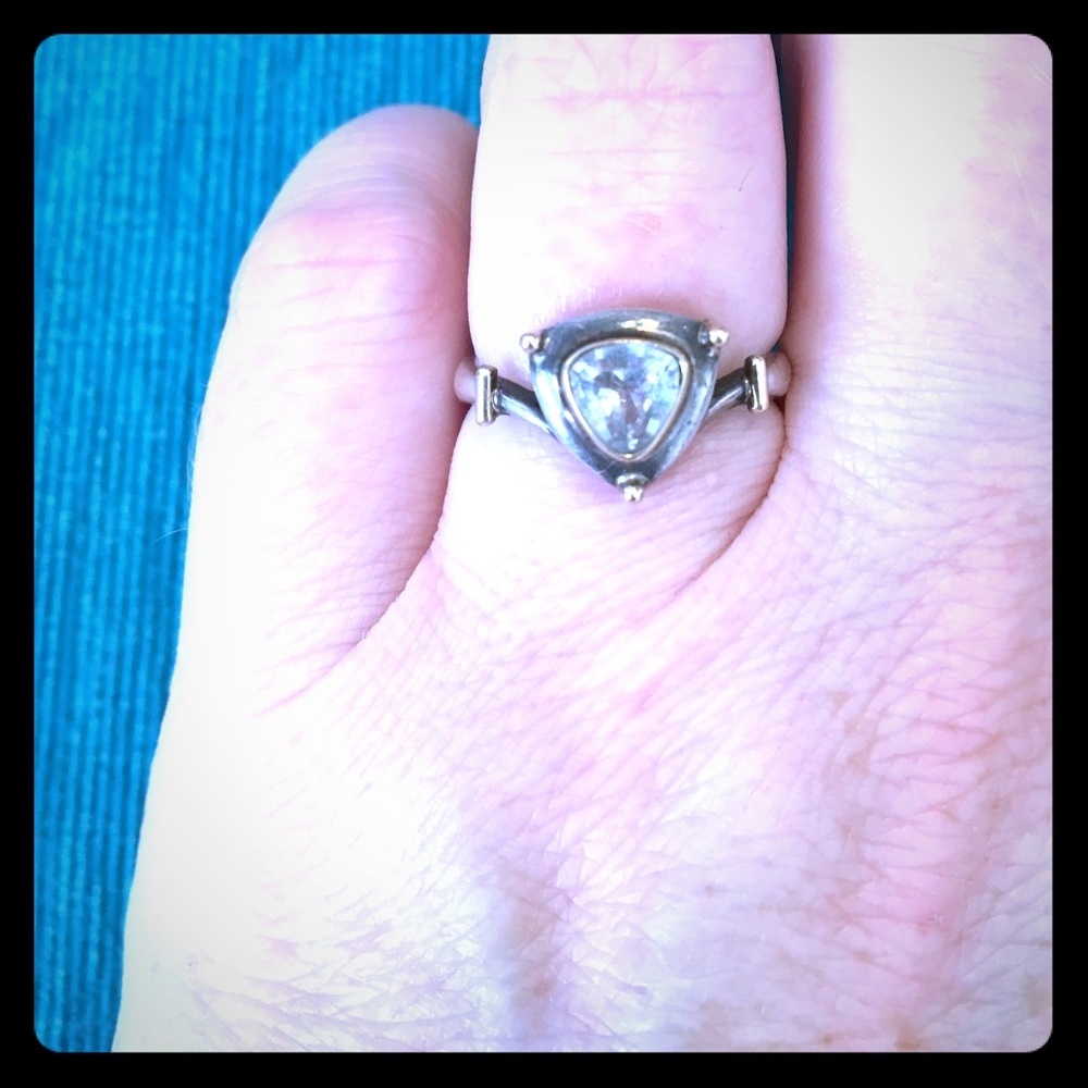 Edgy two-tone ring